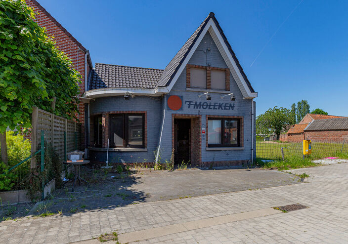 Gebouw voor gemengd gebruik te koop in Lebbeke Denderbelle