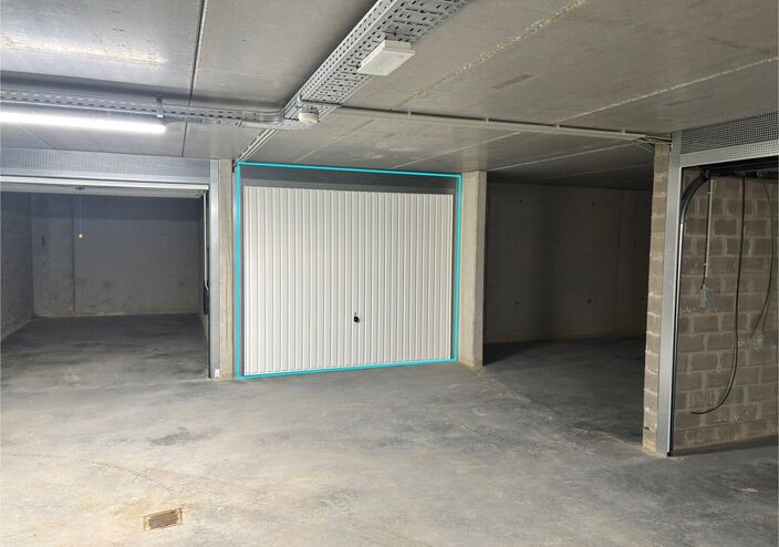 Gesloten garagebox te huur in Opwijk