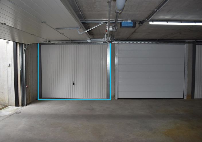 Gesloten garagebox te koop in Opwijk