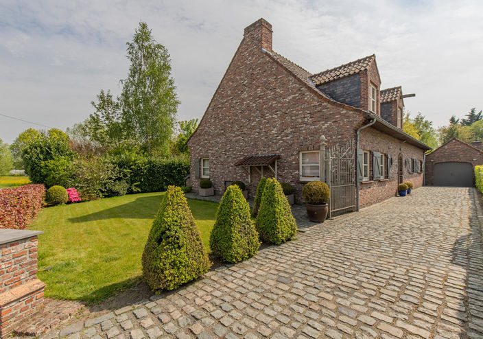 Villa te koop in Lebbeke Wieze