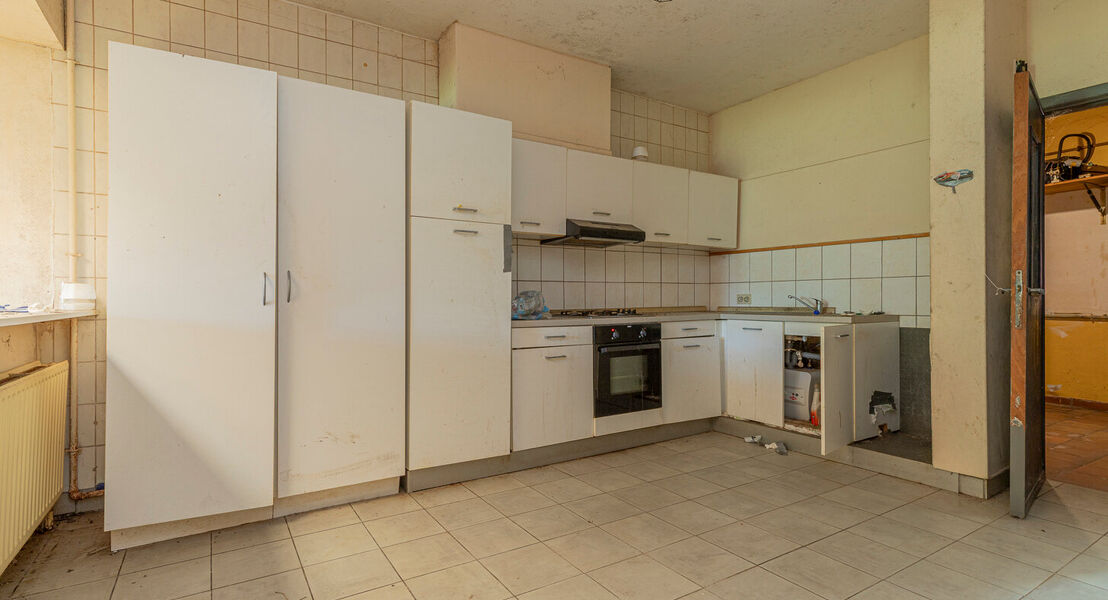 Gebouw voor gemengd gebruik te koop in Lebbeke Denderbelle