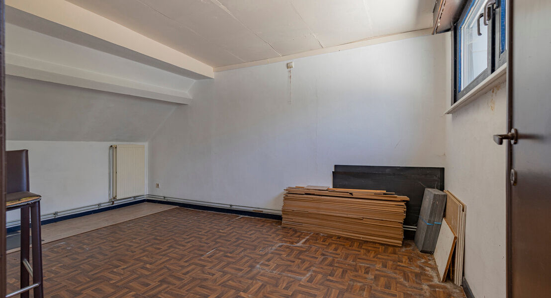 Gebouw voor gemengd gebruik te koop in Lebbeke Denderbelle