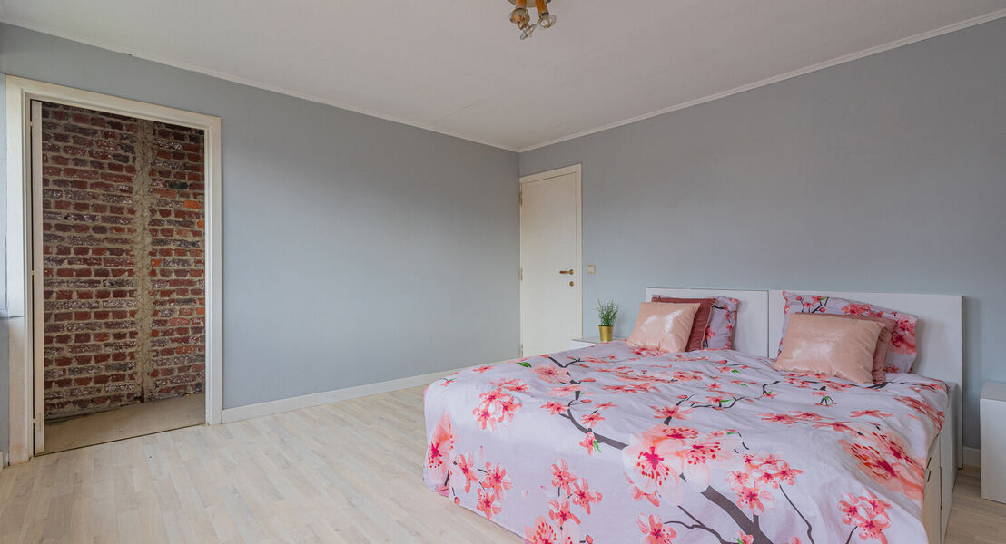 Op te frissen woning te koop in Opwijk