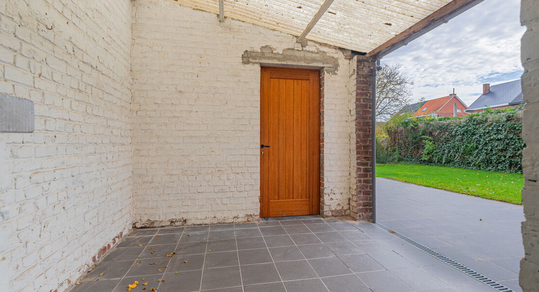 Op te frissen woning te koop in Opwijk